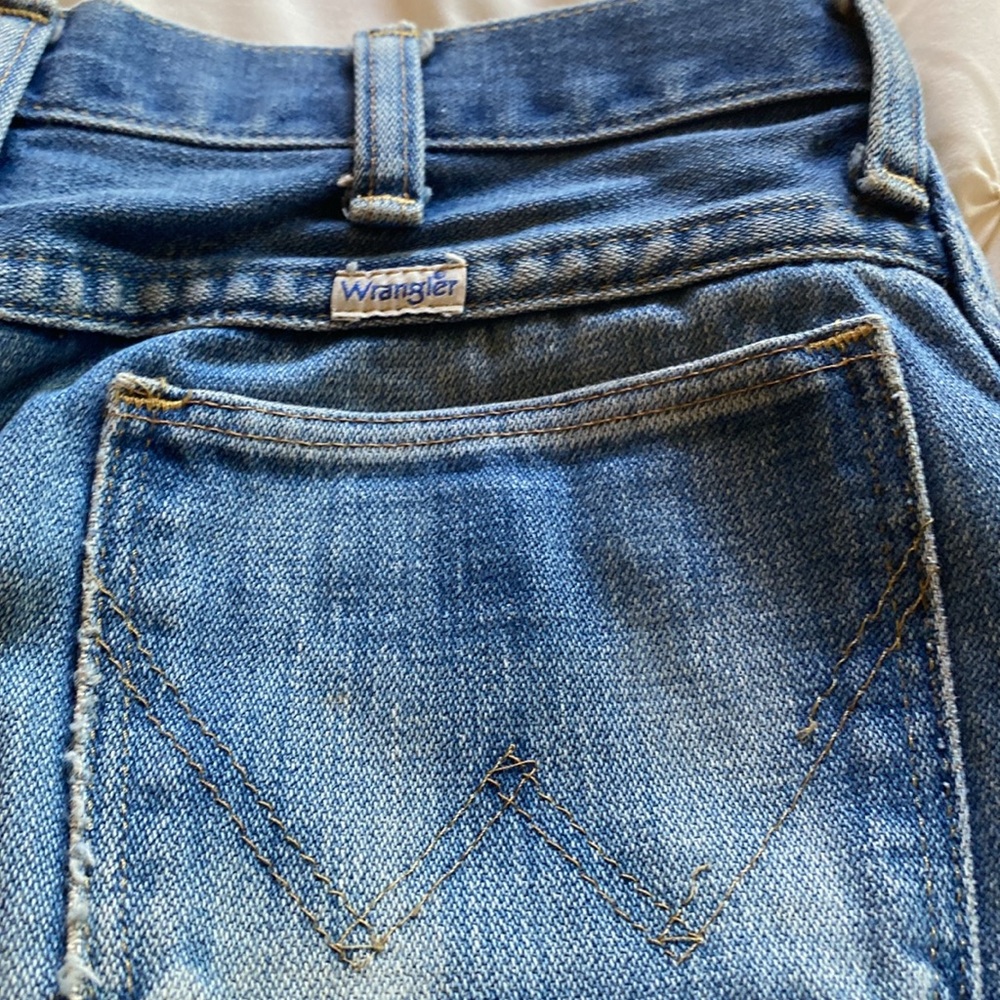 Vintage (1970s) women’s wranglers 30x34. In great shape.Perfect vintage look. - Picture 7 of 7